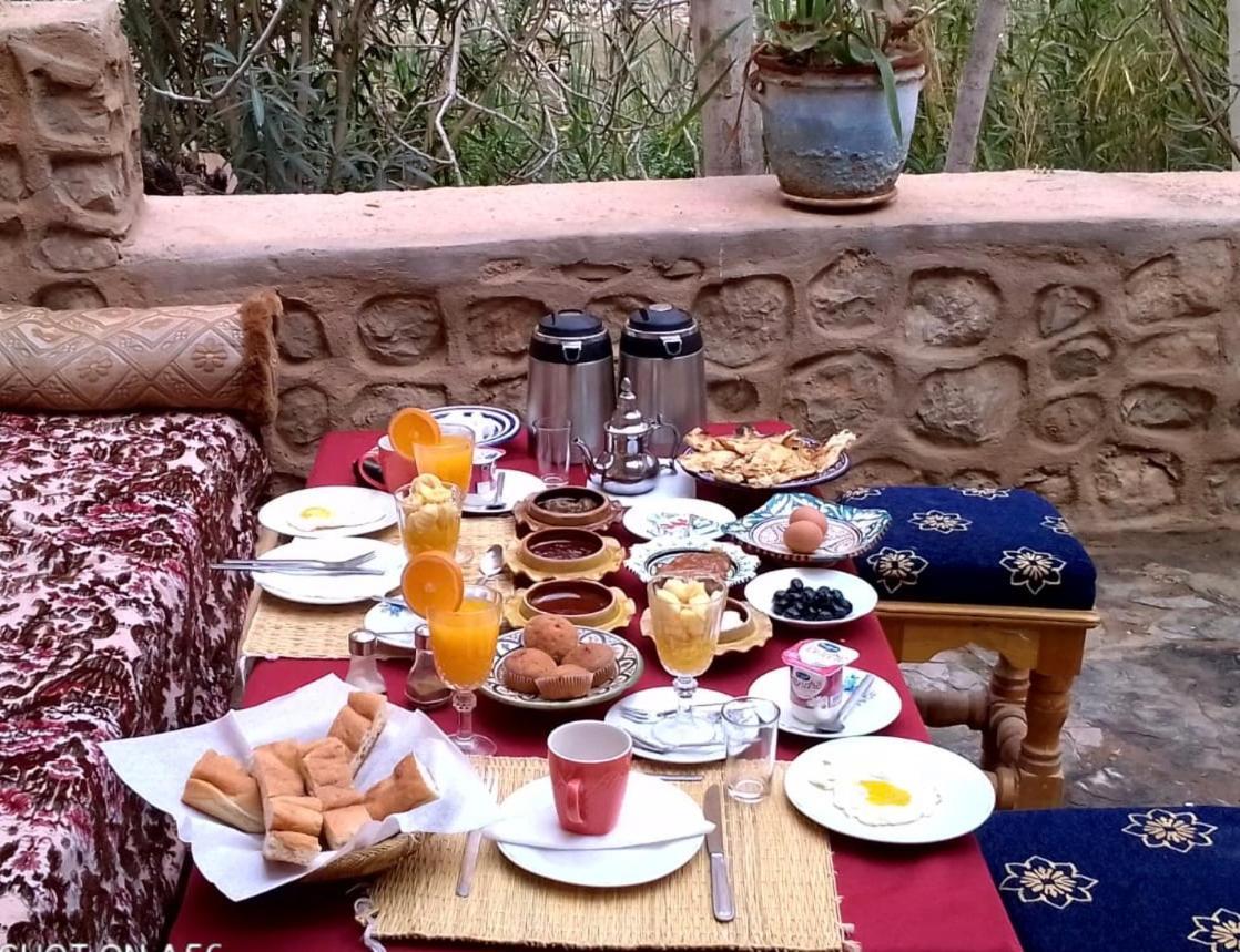 Riad Atlas Berbere Boumalne Dades Luaran gambar