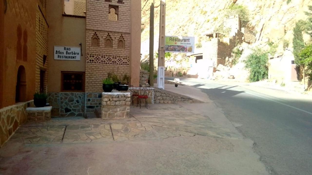 Riad Atlas Berbere Boumalne Dades Luaran gambar
