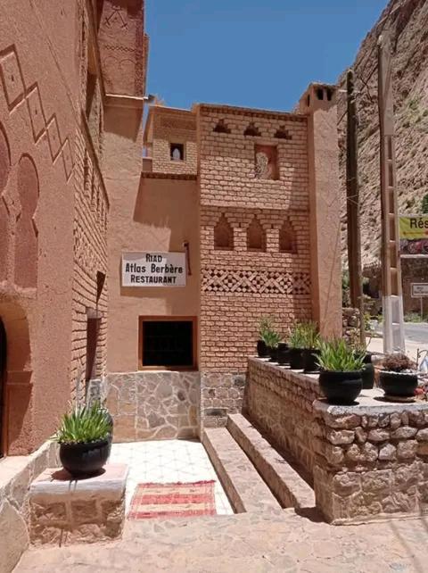 Riad Atlas Berbere Boumalne Dades Luaran gambar